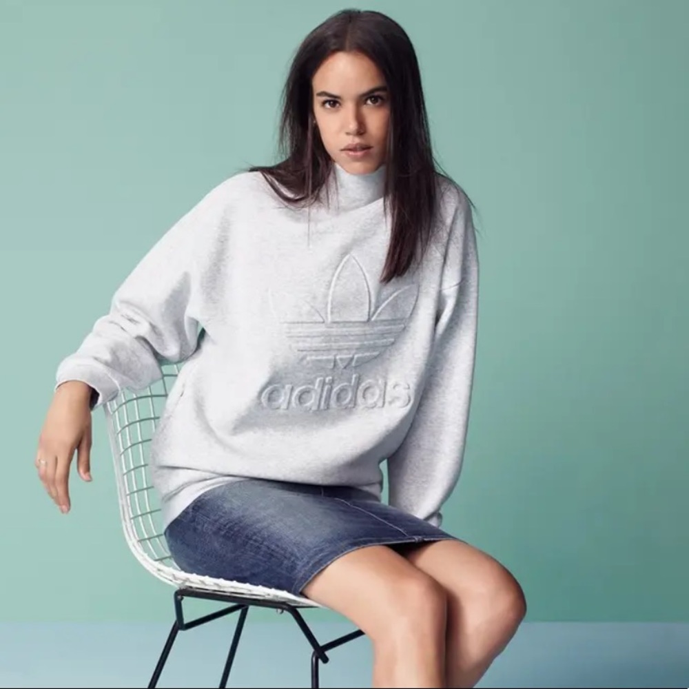 Like new- ADIDAS ORIGINALS Mock Neck Sweatshirt
